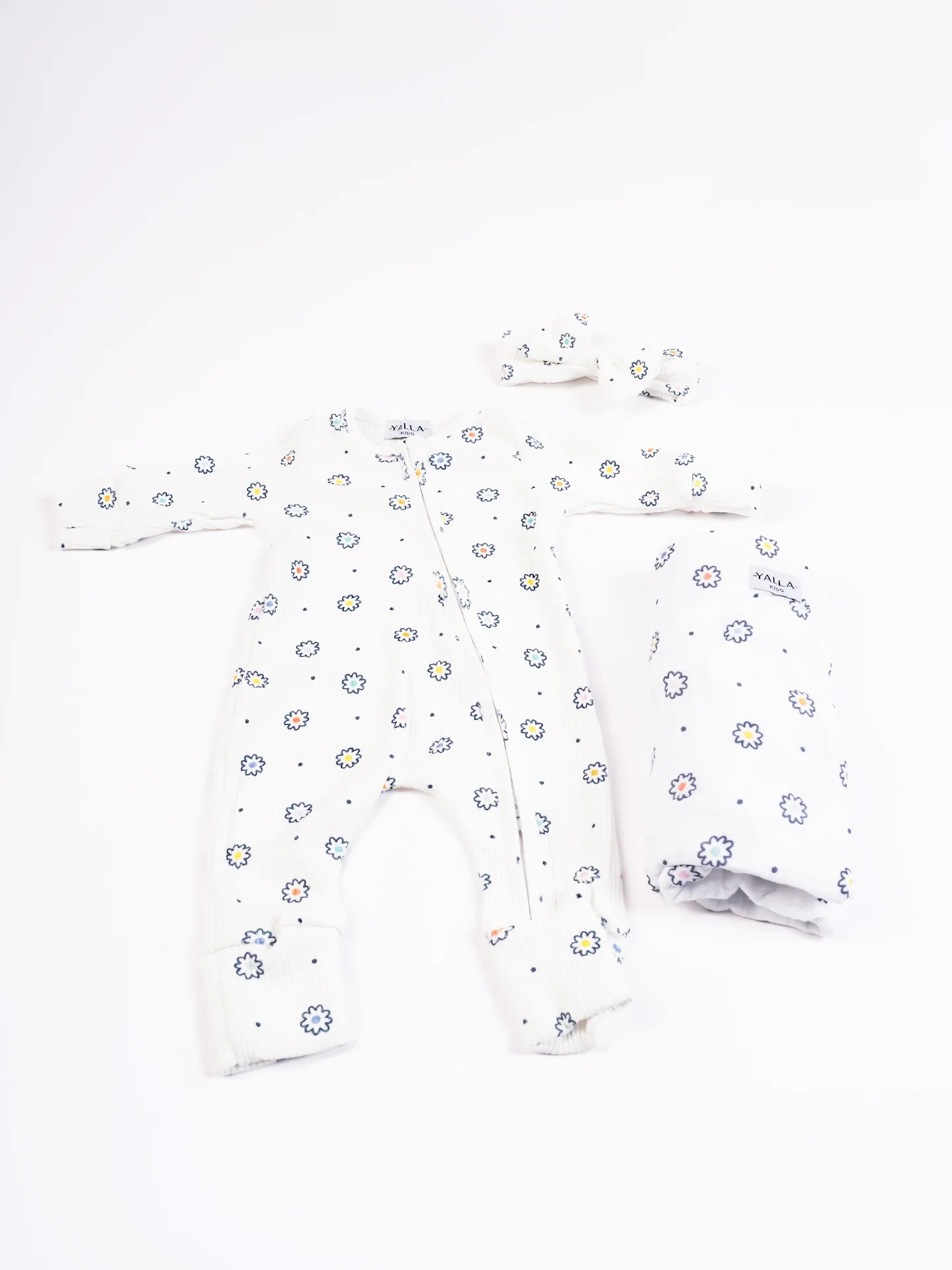 Gift Hamper - Baby Girl including jalabeya - Image 4