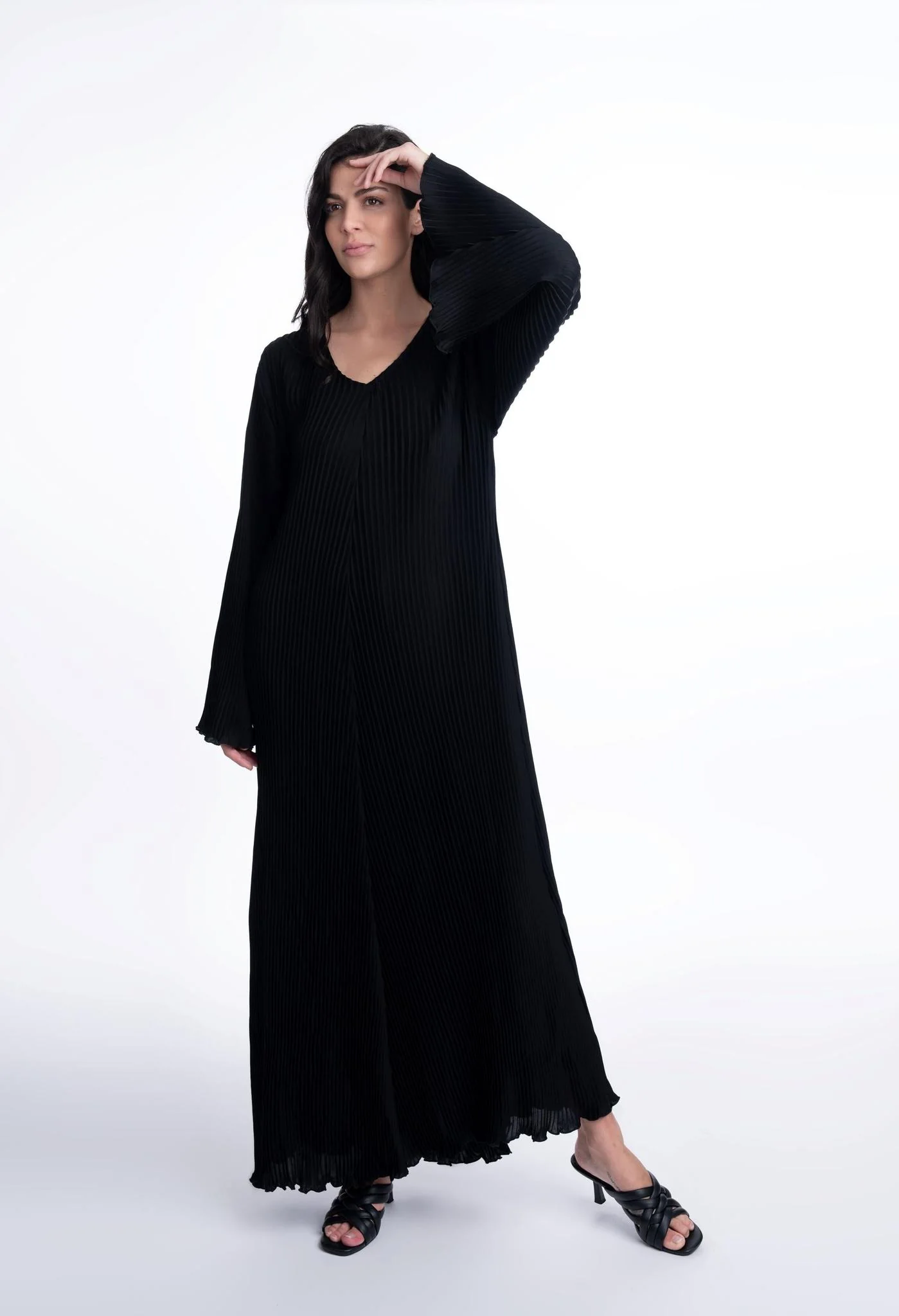 Leila Abaya - Black - Image 3