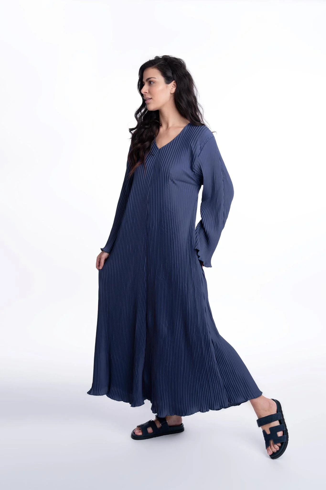 Leila Abaya - Saphire - Image 3