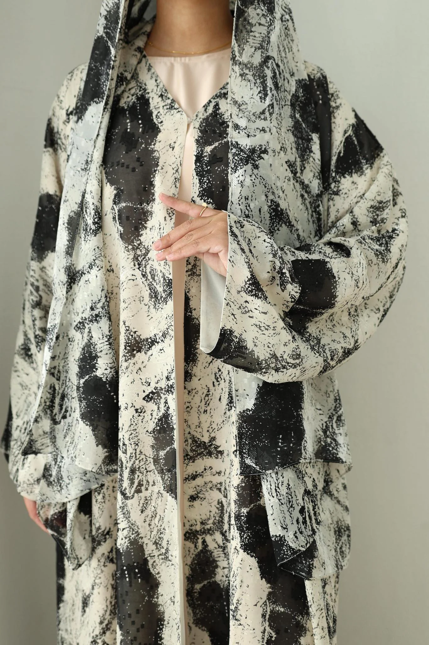 Printed Chiffon Abaya- Monochrome - Image 3